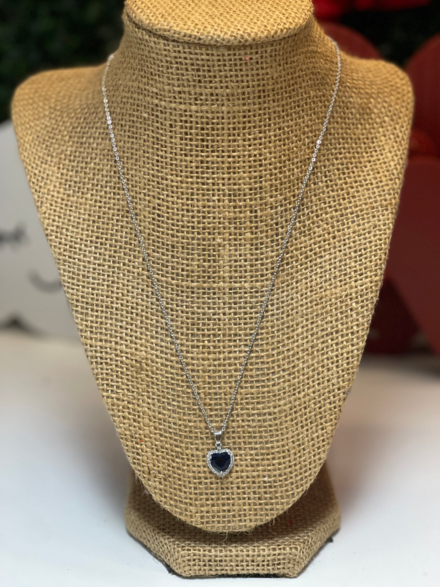 Pendant necklaces