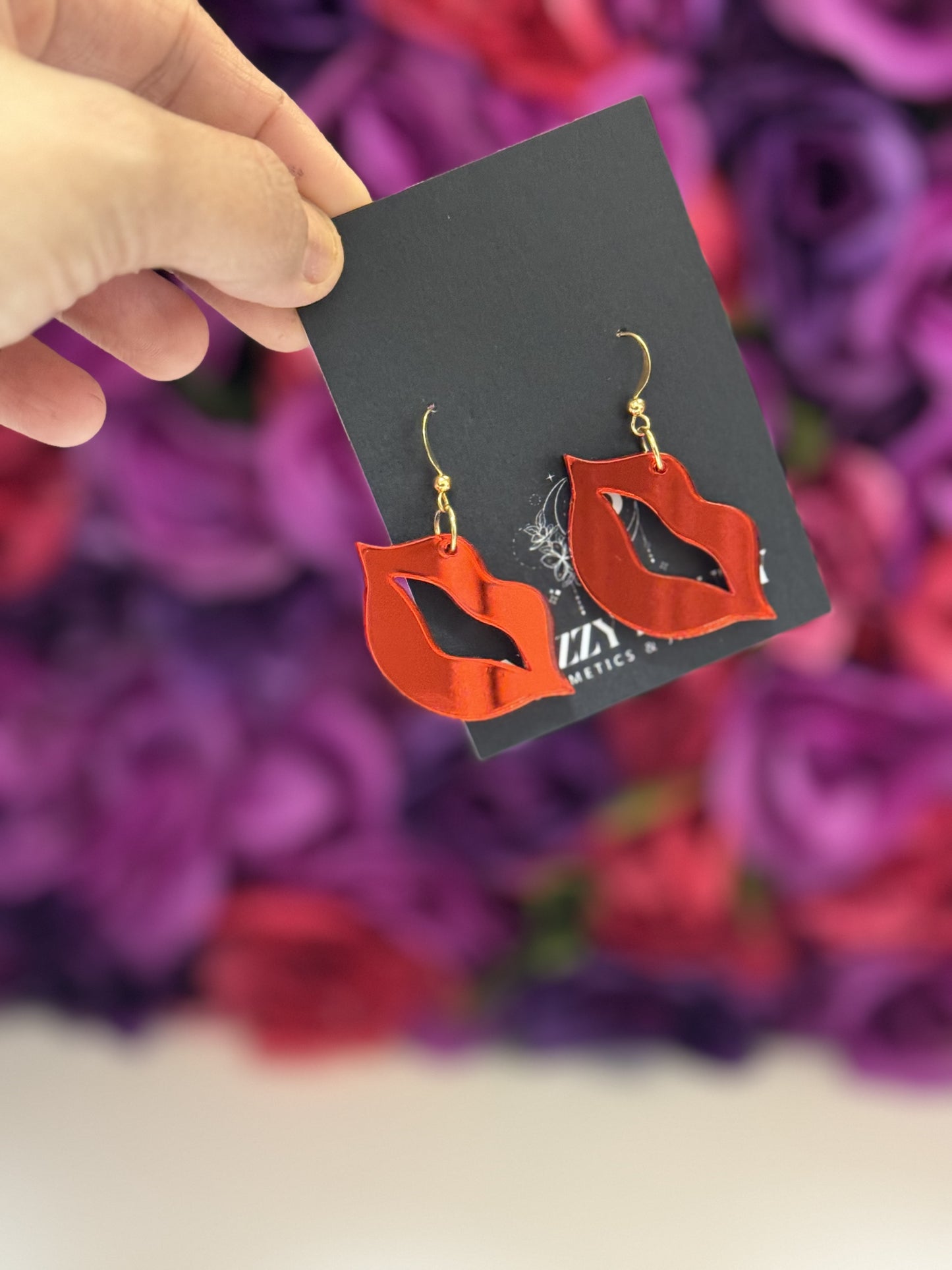 Kissing booth earrings