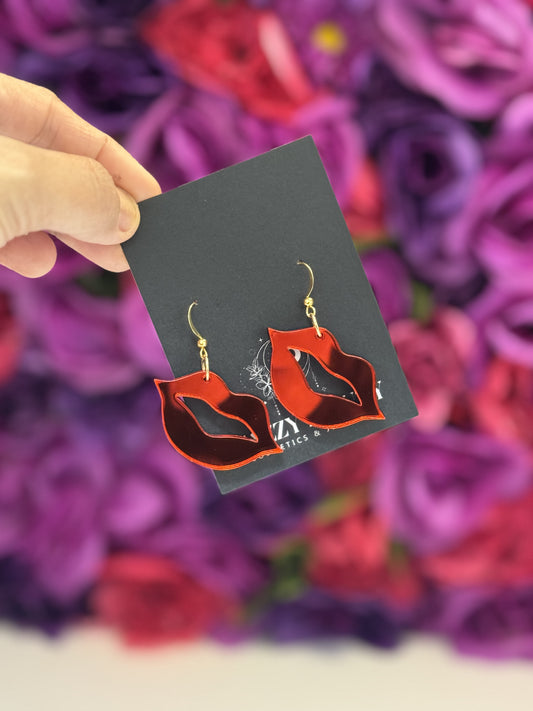 Kissing booth earrings