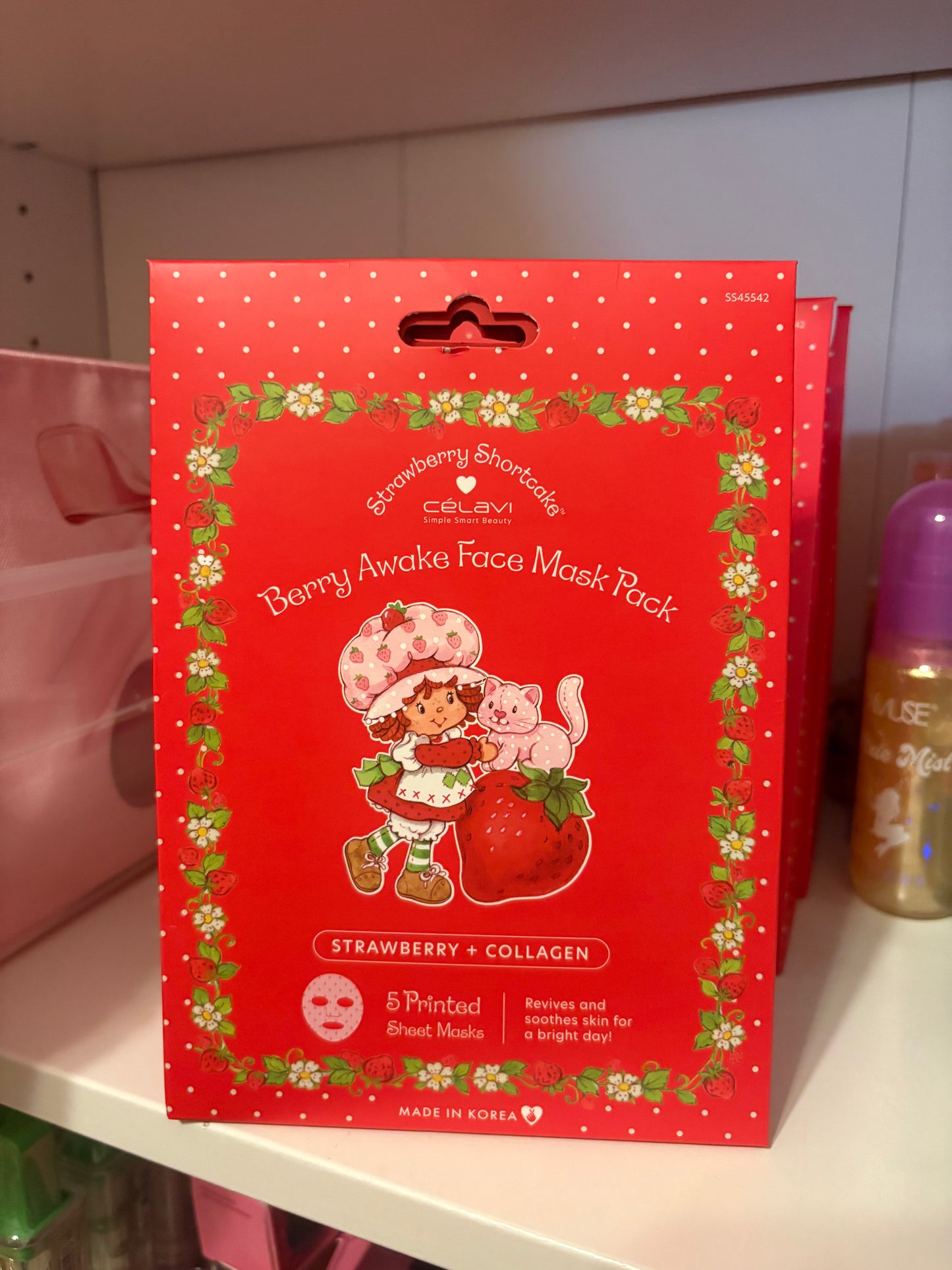 Berry awake face mask