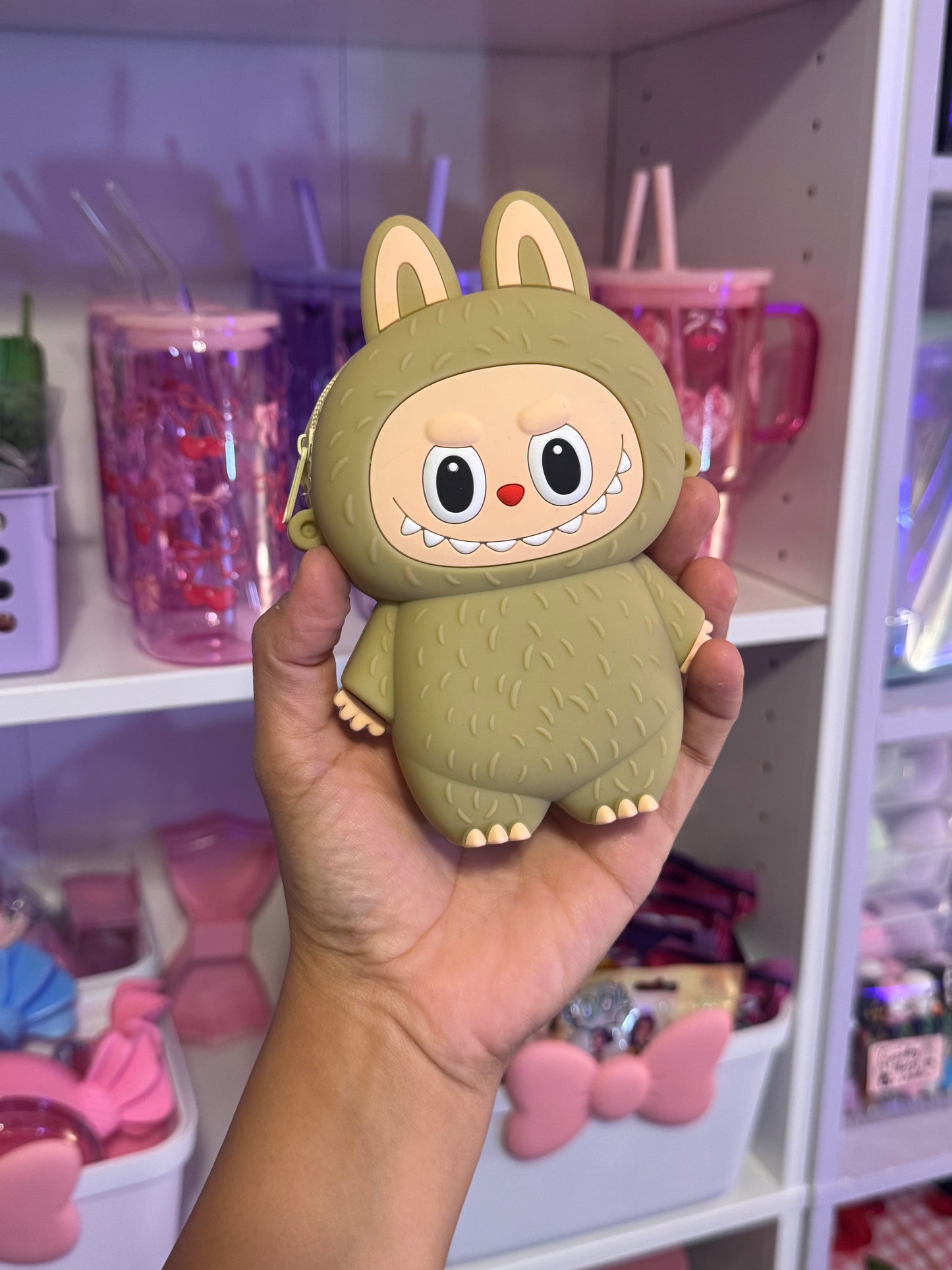 Crossbody bag & gloss